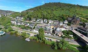 Uferpark in Cochem vom Bauträger Zenz Massivhaus 